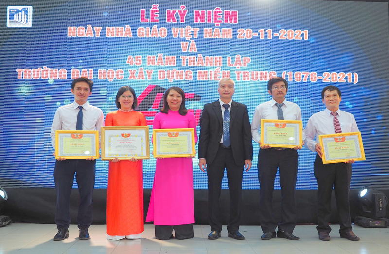 Tưng bừng chào mừng 39 năm ngày Nhà giáo Việt Nam 20.11 và kỷ niệm 45 năm thành lập trường Đại học Xây dựng Miền Trung (1976 – 2021) 
